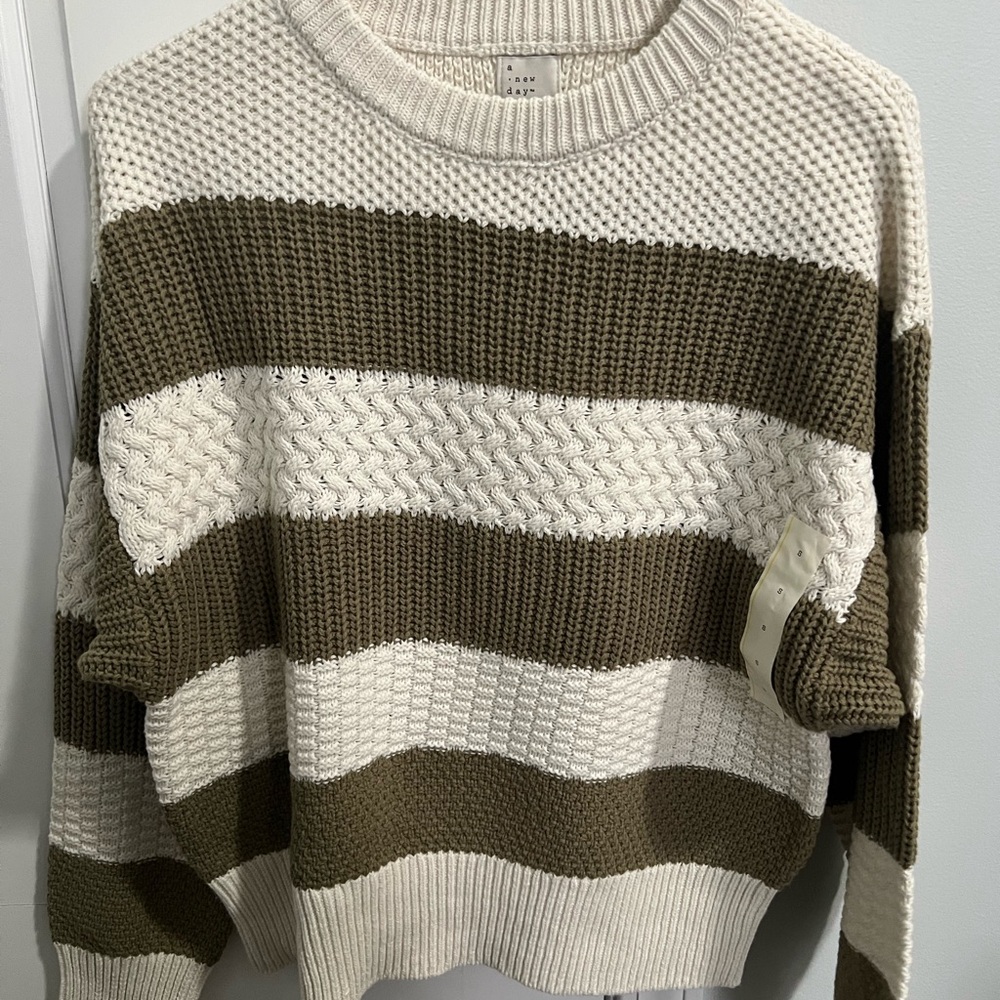 Target Green and White Crew Neck Sweater Cozy Knit